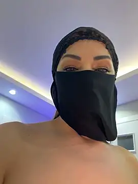 Amberonee31 from StripChat is Freechat