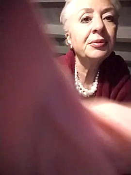 divinaerotica from StripChat is Freechat