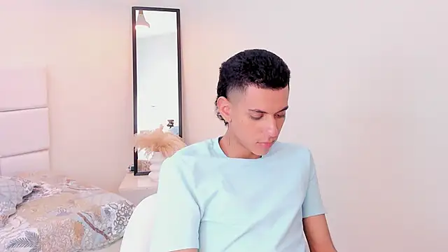 dominicjonnes - Dominicjonnes's free webcam - UK Sex Cams