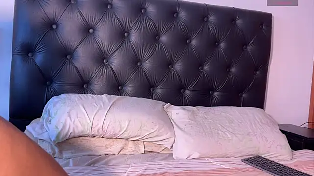 camillasanchez - Camillasanchez's free webcam - UK Sex Cams