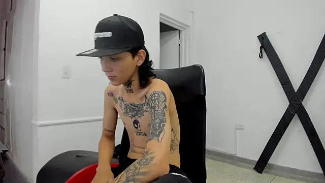 StraightBoy_Nick webcam