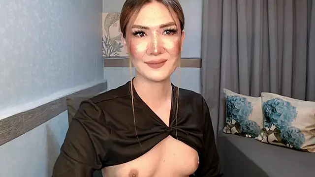 xMeganFucks69 webcam