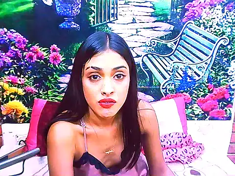 IndianPretty14u2Luv webcam