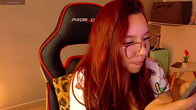 samantha_tattu webcam