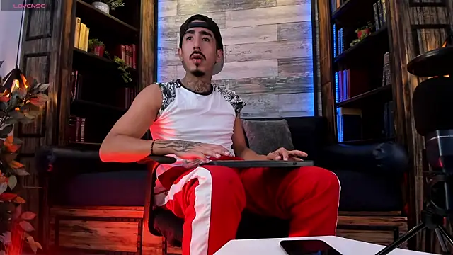 Donovan_Desmond webcam