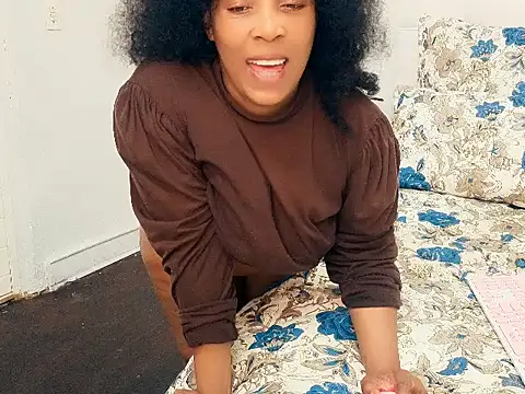 GiantBootyMilf webcam