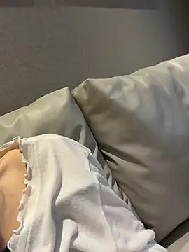 nide-laoshi (Ask my age) - 4S店女销售，户外找陌生人试yao（wei哥）刺激