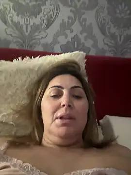 emma_roqueen (F milf) - Single,no love :cry: