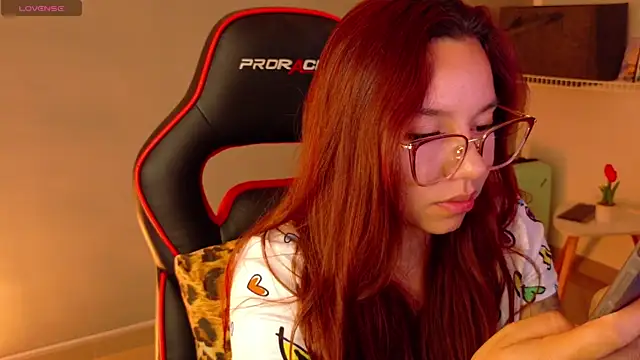 samantha_tattu webcam