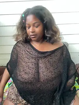 Webcam Model (xoxoSELENAxoxo)  is live.Free join now!