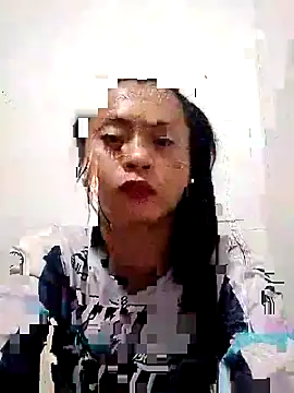 YourHotMenxie18 webcam