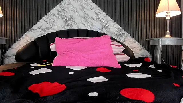 AmandaSilkHeels webcam