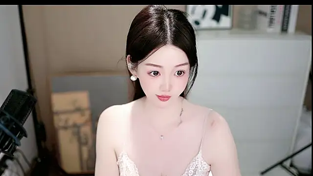 美女abbyli12在线直播