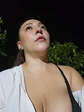 vickyhoult (F young) - Show pussy on your face