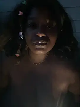 xoxoSELENAxoxo webcam