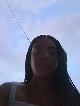 NAUGHTY_LITTLE_18 webcam