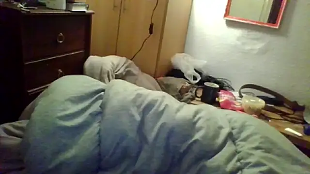 DRaintshowingnodicknomore webcam