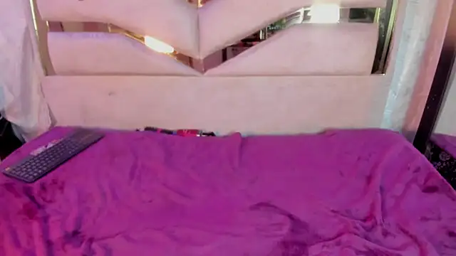 Strella_ferrera webcam