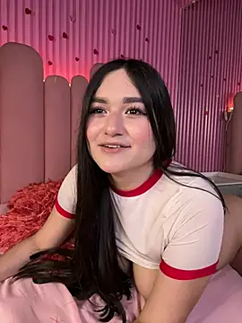 Webcam Model (TheAlejandroDolls)  is live.Free join now!