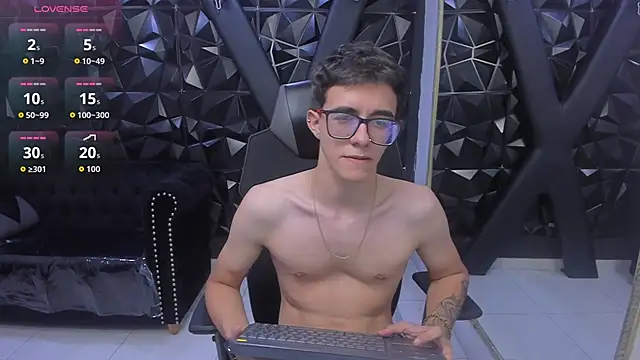 TylerCross_ webcam