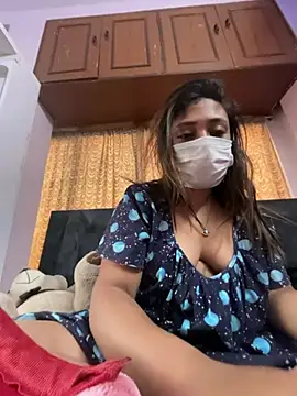 Yourhornynightmare webcam