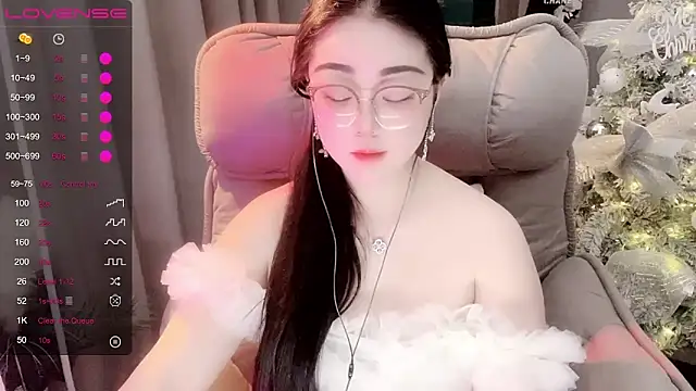 Monica-666888- webcam