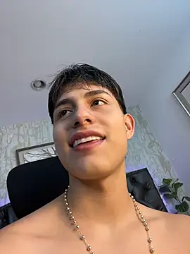 Lander_Cruz's live cam