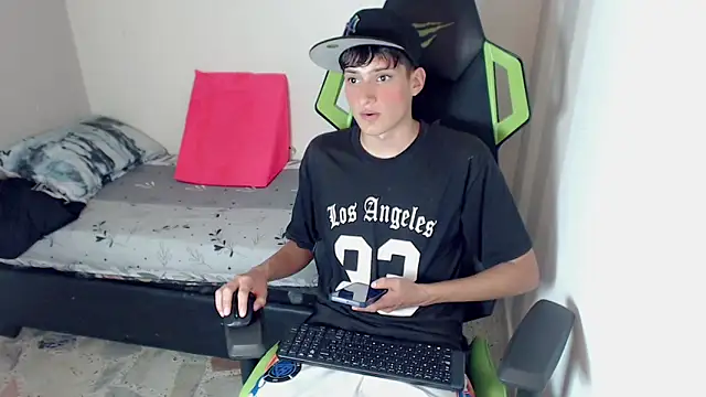 Pablito_junior's live cam