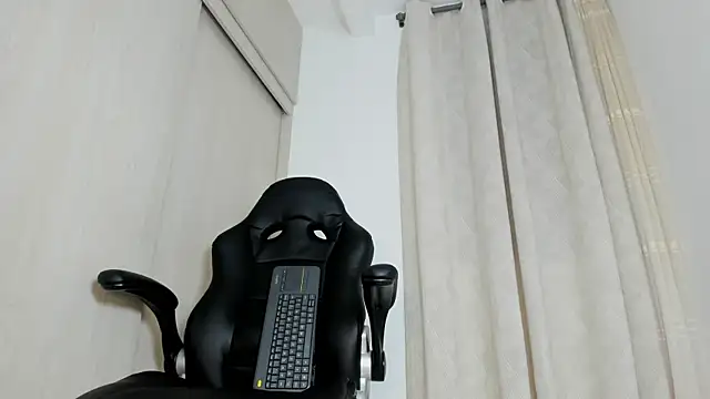 Biscuit_oliva webcam