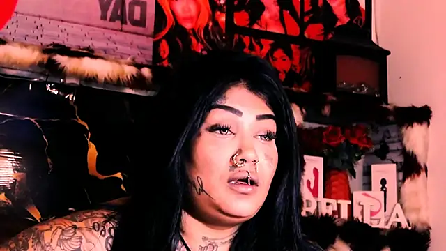 indian_dreamgirl webcam