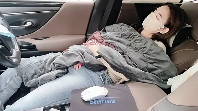 美女orla2021在线直播