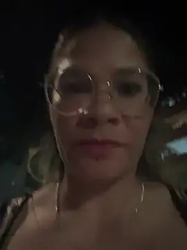 big_tits_in_your_face webcam