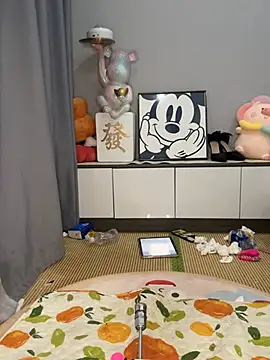 美女taozi18在线直播