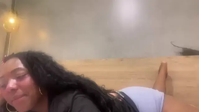 ChocolateCakeQueen webcam