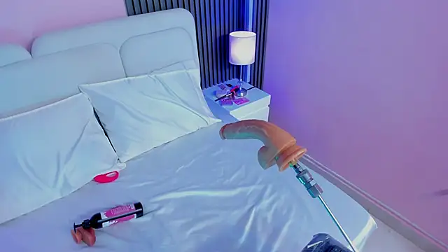 Clawdeen__wolf webcam