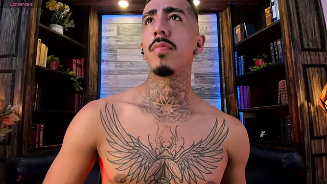 Donovan_Desmond webcam