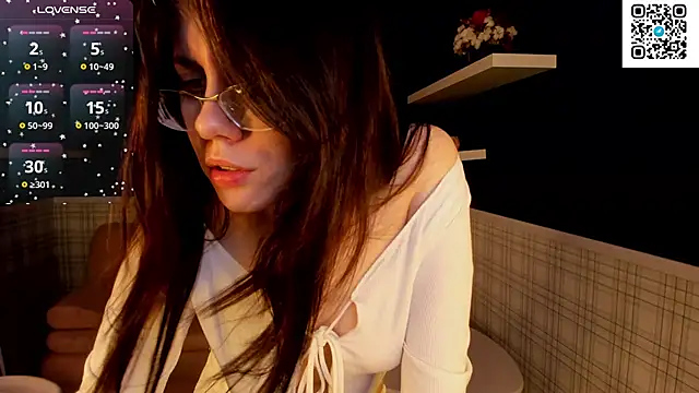 bellawink - BellaWink's free webcam - UK Sex Cams