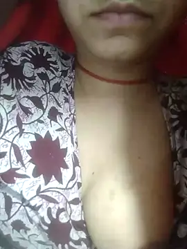 Julilodhi8695 webcam