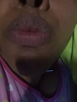 IVONNE_COLLINS33 webcam