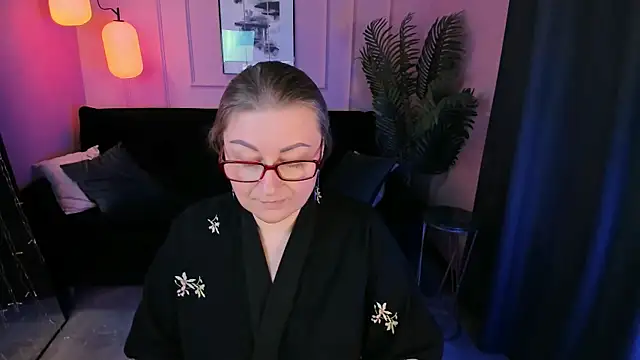 Alexandra_Kind webcam