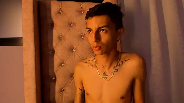 nickandabby_ (G teen) - a big squirt on my boy's face 💦🥵😋😈