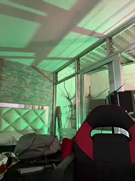 AlphaMasterXxx webcam