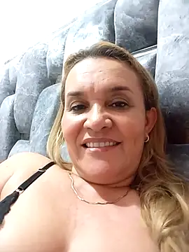 charlotte_milf30 webcam