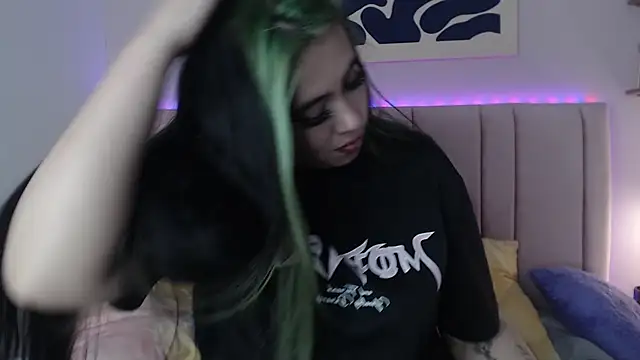 Liliith_Zeniith webcam