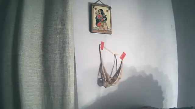 punkwhitebitchboy4rent webcam