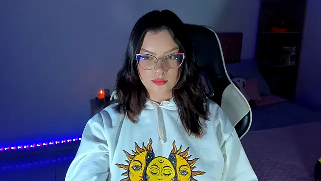 OphelianaRose33 webcam