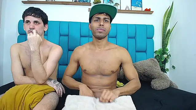 Interracial_Snow_Bunny webcam