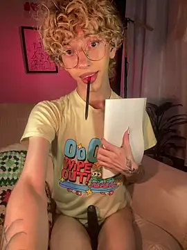 lyamthommpson - Lyamthommpson's free webcam - UK Sex Cams