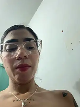 ElaRose_12 webcam
