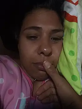 IVONNE_COLLINS33 webcam